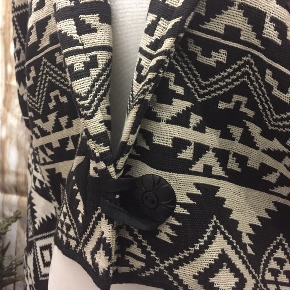 Flashback Aztec Cropped Jacket -Cream - Picture 2 of 5